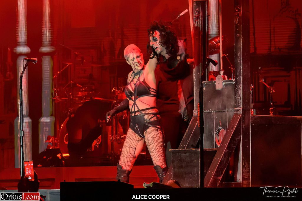 alice-cooper-konzert-nuernberg-2024-33