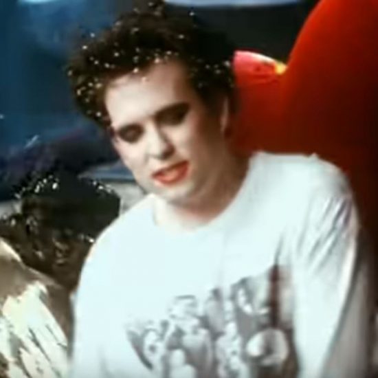 The Cure - Friday I'm in Love