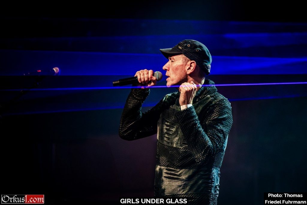 Girls Under Glass in Hamburg 2026